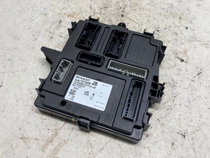 Gebruikte Module (diversen) Dacia Sandero III 1.0 TCe 100 12V ECO-G Prijs € 262,50 Margeregeling aangeboden door Reclycar De Boer BV