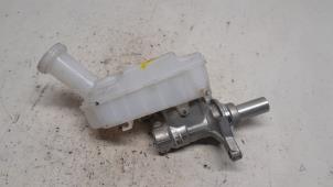 Gebruikte Hoofdremcilinder Dacia Jogger 1.0 TCe 100 Bi-Fuel , ECO-G 12V Prijs € 52,50 Margeregeling aangeboden door Reclycar De Boer BV