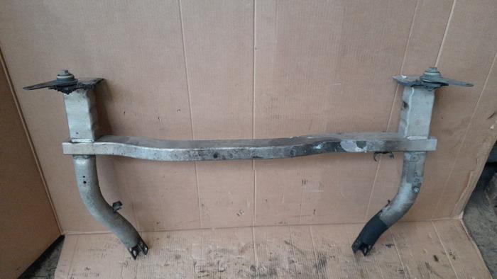 Gebruikte Subframe Citroen C5 III Tourer (RW) 2.0 HDiF 16V Prijs € 52,50 Margeregeling aangeboden door Reclycar De Boer BV