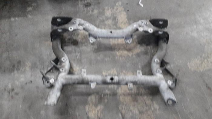 Subframe van een Mercedes-Benz C Estate (S204) 3.0 C-280 V6 24V 2009
