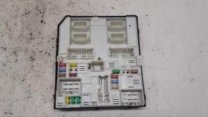 Gebruikte Zekeringkast Renault Megane III Grandtour (KZ) 1.5 dCi 110 Prijs € 157,50 Margeregeling aangeboden door Reclycar De Boer BV