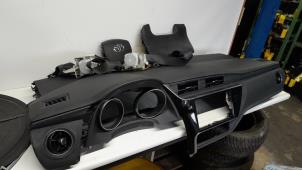 Gebruikte Module + Airbag Set Toyota Auris Touring Sports (E18) 1.8 16V Hybrid Prijs € 1.050,00 Margeregeling aangeboden door Reclycar De Boer BV