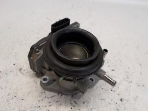 Gebruikte Gasklephuis Peugeot 108 1.0 12V Prijs € 78,75 Margeregeling aangeboden door Reclycar De Boer BV