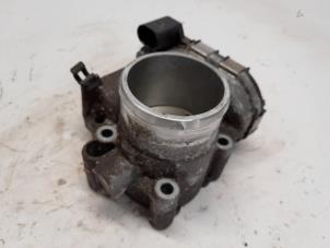 Gebruikte Gasklephuis Ford Fiesta 6 (JA8) 1.25 16V Prijs € 47,25 Margeregeling aangeboden door Reclycar De Boer BV