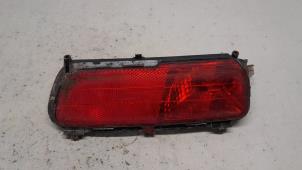 Gebruikte Bumper reflector rechts-achter Citroen C4 Picasso (UD/UE/UF) 1.6 HDiF 16V 110 Prijs € 42,00 Margeregeling aangeboden door Reclycar De Boer BV