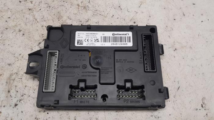 Gebruikte Computer Body Control Renault Express 1.5 dCi 75 Prijs € 210,00 Margeregeling aangeboden door Reclycar De Boer BV