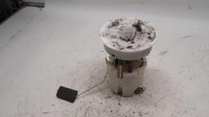 Gebruikte Brandstofpomp Elektrisch Ford Fiesta 6 (JA8) 1.4 16V Prijs € 42,00 Margeregeling aangeboden door Reclycar De Boer BV