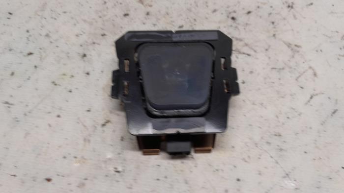 Gebruikte Regensensor Citroen DS 4/DS 4 Crossback (NX) 1.6 BlueHDI 120 Prijs € 42,00 Margeregeling aangeboden door Reclycar De Boer BV
