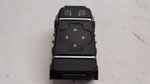 Gebruikte Spiegel Schakelaar Renault Clio IV Estate/Grandtour (7R) 0.9 Energy TCE 90 12V Prijs € 26,25 Margeregeling aangeboden door Reclycar De Boer BV