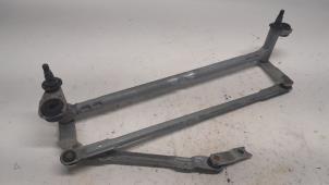 Gebruikte Ruitenwis Mechaniek Seat Ibiza IV SC (6J1) 1.0 EcoTSI 12V Prijs € 31,50 Margeregeling aangeboden door Reclycar De Boer BV