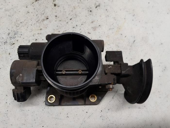 Gebruikte Gasklephuis Peugeot 107 1.0 12V Prijs € 47,25 Margeregeling aangeboden door Reclycar De Boer BV