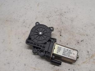 Gebruikte Motor portierruit Ford Fiesta 5 ST 2.0 16V ST150 Prijs € 31,50 Margeregeling aangeboden door Reclycar De Boer BV