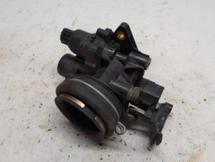 Gebruikte Gasklephuis Toyota Aygo (B10) 1.0 12V VVT-i Prijs € 42,00 Margeregeling aangeboden door Reclycar De Boer BV