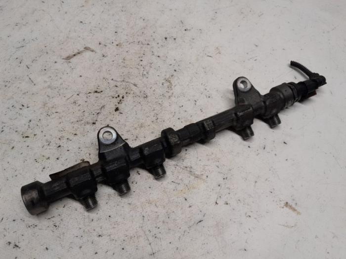 Gebruikte Brandstofverdeler Opel Corsa D 1.3 CDTi 16V ecoFLEX Prijs € 42,00 Margeregeling aangeboden door Reclycar De Boer BV
