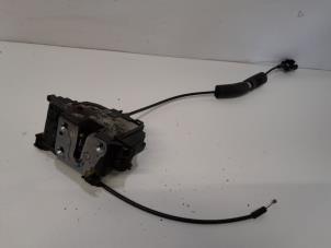 Gebruikte Slotmechaniek Portier 4Deurs rechts-achter Renault Grand Scénic III (JZ) 1.4 16V TCe 130 Prijs € 26,25 Margeregeling aangeboden door Reclycar De Boer BV