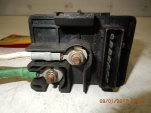 Gebruikte Voorgloei Relais Peugeot 306 (7B) 1.9 SLd,SRd,STd Prijs € 26,25 Margeregeling aangeboden door Reclycar De Boer BV