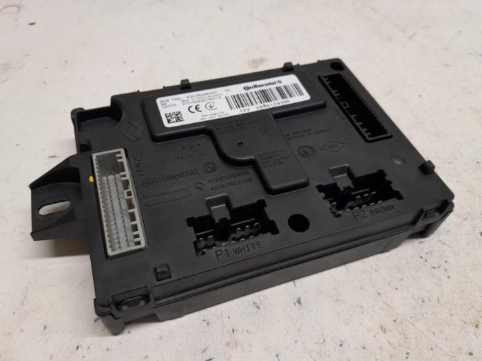 Gebruikte Module Bodycontrol Renault Express 1.5 dCi 75 Prijs € 210,00 Margeregeling aangeboden door Reclycar De Boer BV