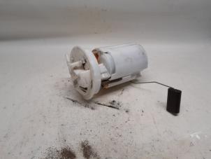 Gebruikte Tank element Pomp Ford Fiesta 6 (JA8) 1.0 SCI 12V 80 Prijs € 52,50 Margeregeling aangeboden door Reclycar De Boer BV