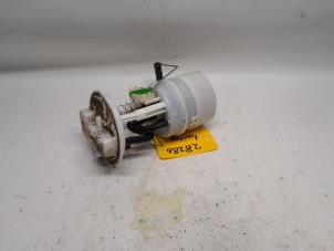 Gebruikte Tank element Pomp Renault Twingo II (CN) 1.2 Prijs € 42,00 Margeregeling aangeboden door Reclycar De Boer BV