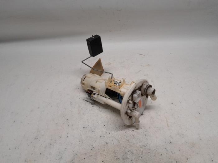 Gebruikte Tank element Pomp Daihatsu Sirion 2 (M3) 1.3 16V DVVT Prijs € 52,50 Margeregeling aangeboden door Reclycar De Boer BV