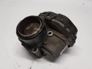 Gebruikte Gasklephuis Peugeot 2008 (CU) 1.6 Blue HDi 100 Prijs € 63,00 Margeregeling aangeboden door Reclycar De Boer BV