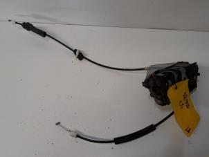 Gebruikte Slotmechaniek Portier 4Deurs links-achter Citroen C5 III Tourer (RW) 1.6 HDiF 16V 110 Prijs € 36,75 Margeregeling aangeboden door Reclycar De Boer BV