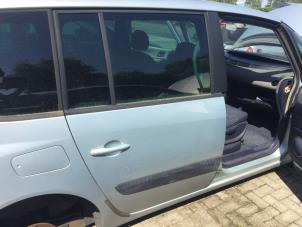 Gebruikte Deur 4Deurs rechts-achter Renault Espace (JK) 2.0 16V Prijs € 89,25 Margeregeling aangeboden door Reclycar De Boer BV