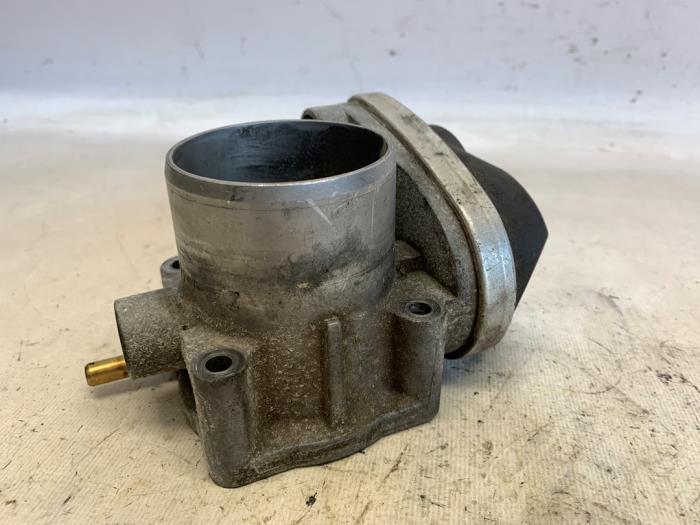 Gebruikte Gasklephuis Renault Megane II (BM/CM) 2.0 16V Prijs € 52,50 Margeregeling aangeboden door Reclycar De Boer BV