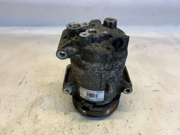 Gebruikte Aircopomp Renault Megane II (BM/CM) 2.0 16V Prijs € 105,00 Margeregeling aangeboden door Reclycar De Boer BV