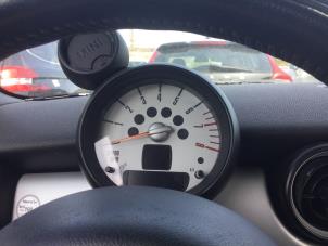 Gebruikte Toerenteller Mini Clubman (R55) 1.6 16V One Prijs € 52,50 Margeregeling aangeboden door Reclycar De Boer BV