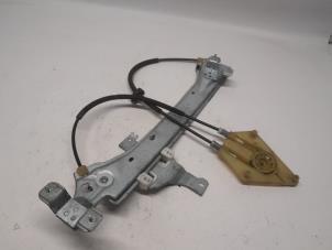 Gebruikte Raammechaniek 4Deurs links-achter Renault Megane III Grandtour (KZ) 1.2 16V TCE 115 Prijs € 42,00 Margeregeling aangeboden door Reclycar De Boer BV