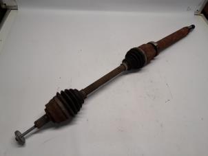 Gebruikte Aandrijfas rechts-voor Volvo V40 (MV) 1.6 D2 Prijs € 105,00 Margeregeling aangeboden door Reclycar De Boer BV