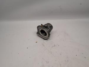 Gebruikte Gasklephuis Renault Clio III (BR/CR) 1.6 16V Prijs € 31,50 Margeregeling aangeboden door Reclycar De Boer BV