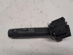 Gebruikte Knipperlicht Schakelaar Opel Mokka/Mokka X 1.7 CDTI 16V 4x2 Prijs € 26,25 Margeregeling aangeboden door Reclycar De Boer BV