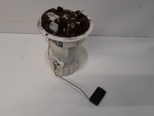 Gebruikte Tank element Pomp Peugeot 208 I (CA/CC/CK/CL) 1.2 Vti 12V PureTech 82 Prijs € 63,00 Margeregeling aangeboden door Reclycar De Boer BV