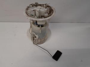 Gebruikte Tank element Pomp Peugeot 208 I (CA/CC/CK/CL) 1.2 Vti 12V PureTech Prijs € 63,00 Margeregeling aangeboden door Reclycar De Boer BV