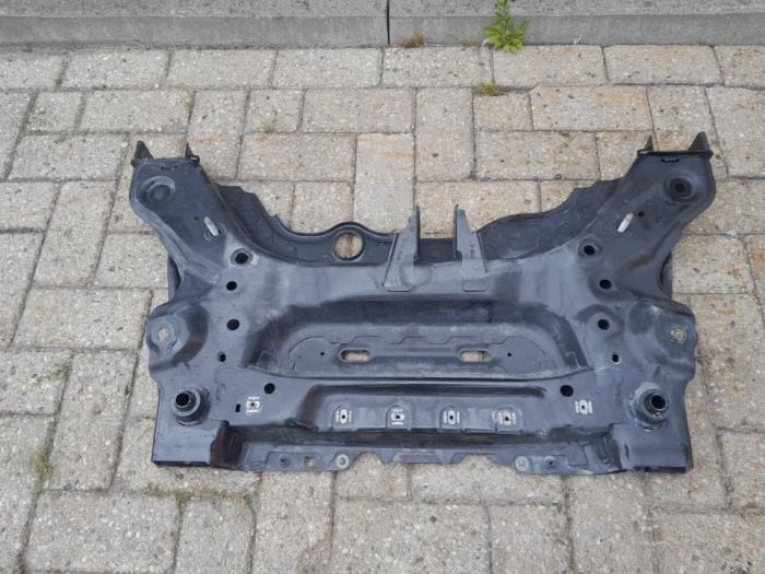 Gebruikte Subframe Renault Megane IV Estate (RFBK) 1.5 Energy dCi 115 Prijs € 157,50 Margeregeling aangeboden door Reclycar De Boer BV