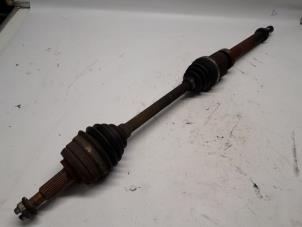 Gebruikte Homokineetas rechts-voor Renault Megane III Grandtour (KZ) 1.2 16V TCE 115 Prijs € 52,50 Margeregeling aangeboden door Reclycar De Boer BV