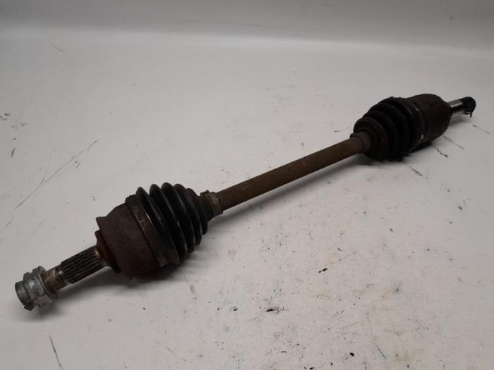 Gebruikte Aandrijfas links-voor Ford Ka II 1.2 Prijs € 26,25 Margeregeling aangeboden door Reclycar De Boer BV