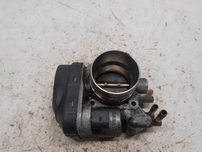 Gebruikte Gasklephuis Audi A3 (8L1) 1.6 Prijs € 42,00 Margeregeling aangeboden door Reclycar De Boer BV