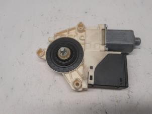 Gebruikte Raammotor Portier Renault Megane III Grandtour (KZ) 1.2 16V TCE 115 Prijs € 31,50 Margeregeling aangeboden door Reclycar De Boer BV