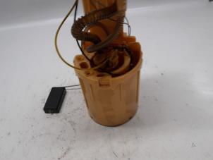 Gebruikte Tank element Pomp Volkswagen Crafter 2.5 TDI 30/32/35/46/50 Prijs € 99,75 Margeregeling aangeboden door Reclycar De Boer BV