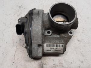 Gebruikte Gasklephuis Ford Focus 2 1.6 16V Prijs € 42,00 Margeregeling aangeboden door Reclycar De Boer BV