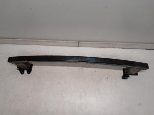 Gebruikte Bumperbalk voor Renault Austral 1.2 E-Tech Hybrid 200 Prijs € 210,00 Margeregeling aangeboden door Reclycar De Boer BV