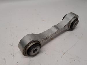 Gebruikte Draagarm rechts-achter Renault Austral 1.2 E-Tech Hybrid 200 Prijs € 36,75 Margeregeling aangeboden door Reclycar De Boer BV