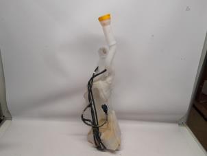 Gebruikte Ruitensproeiertank voor Nissan Townstar 45 kWh Prijs € 78,75 Margeregeling aangeboden door Reclycar De Boer BV