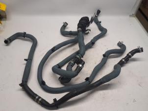 Gebruikte Thermostaat Renault Austral 1.2 E-Tech Hybrid 200 Prijs € 105,00 Margeregeling aangeboden door Reclycar De Boer BV