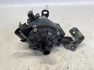 Gebruikte Waterpomp Renault Austral 1.2 E-Tech Hybrid 200 Prijs € 262,50 Margeregeling aangeboden door Reclycar De Boer BV