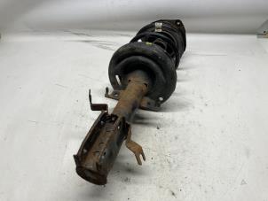 Gebruikte Schokdemper rechts-voor Renault Scénic III (JZ) 1.4 16V TCe 130 Prijs € 42,00 Margeregeling aangeboden door Reclycar De Boer BV