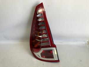 Gebruikte Achterlicht links Renault Scénic III (JZ) 1.4 16V TCe 130 Prijs € 36,75 Margeregeling aangeboden door Reclycar De Boer BV